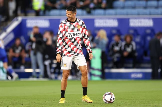 Ten Hag tiết lộ lý do để Ronaldo tiếp tục dự bị